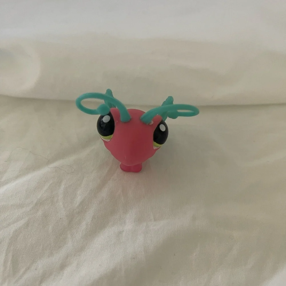 Littlest Pet Shop LPS Pink Butterfly #1917